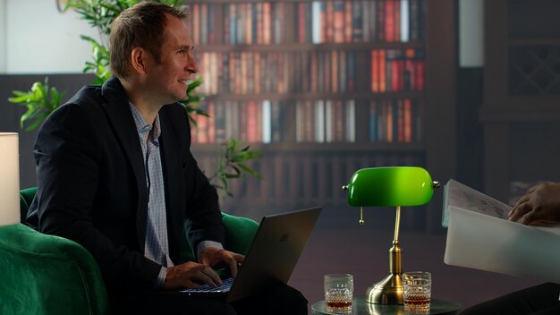 Jakie wyzwania prawne i finansowe mogą napotkać przedsiębiorcy w branży technologicznej?